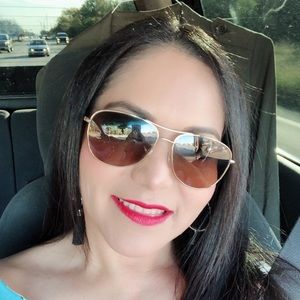 Meet your Posher, Fabiola